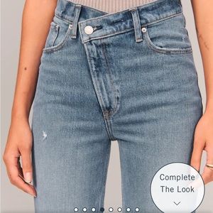 Abercrombies 90s straight leg ultra high rise jeans